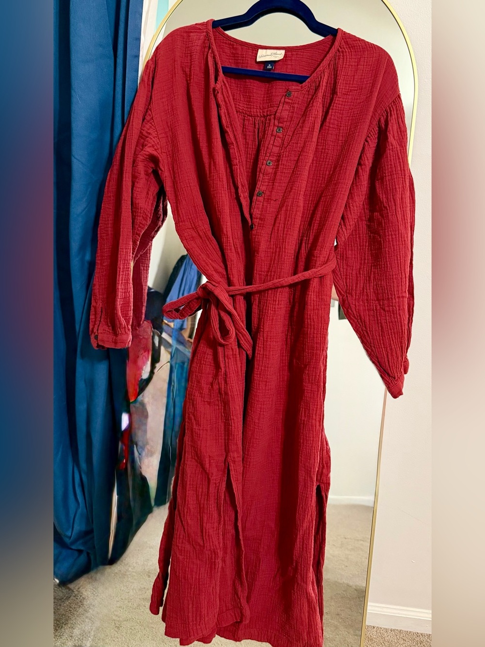 Universal Thread Burgundy Knit Top with Navy Tag